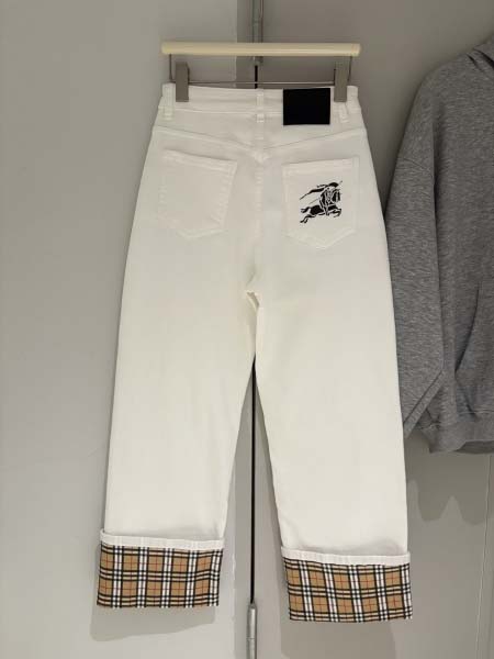 2025年11月18日入荷秋冬新作Burberry ジーパンファッション/誕生日プレゼント/贈り物 can工場