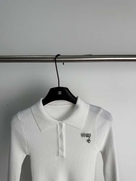 2025年11月18日入荷秋冬新作miumiu ニット ファッション/誕生日プレゼント/贈り物 can工場