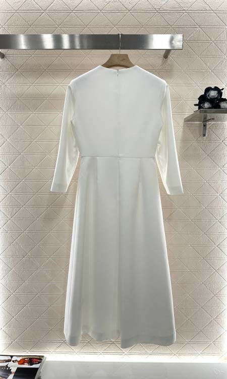 2025年11月18日入荷秋冬新作VALENTINOファッション/誕生日プレゼント/贈り物 can工場