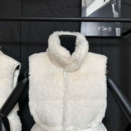 2025年11月22日入荷秋冬新作Monclerダウンジャケットファッション/誕生日プレゼント/贈り物 can工場