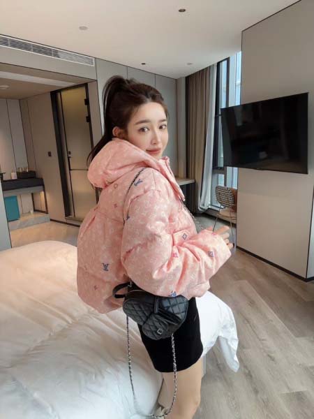 2025年11月23日入荷秋冬新作Louis Vuittonダウンジャケットファッション/誕生日プレゼント/贈り物 can工場