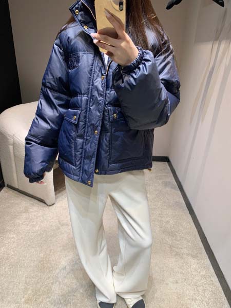 2025年11月23日入荷秋冬新作Celineダウンジャケットファッション/誕生日プレゼント/贈り物 can工場