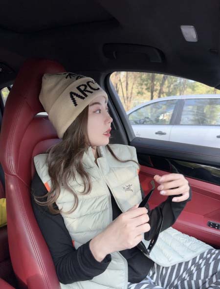 2025年11月23日入荷秋冬新作ARCTERYXダウンジャケット+スウェット  ファッション/誕生日プレゼント/贈り物 can工場