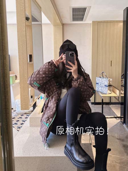 2025年11月23日入荷秋冬新作Louis Vuittonダウンジャケットファッション/誕生日プレゼント/贈り物 can工場