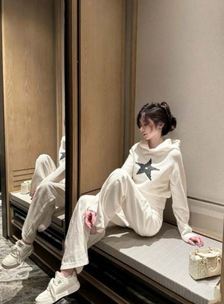 2025年11月23日入荷秋冬新作DIORニット/セーターファッション/誕生日プレゼント/贈り物 can工場