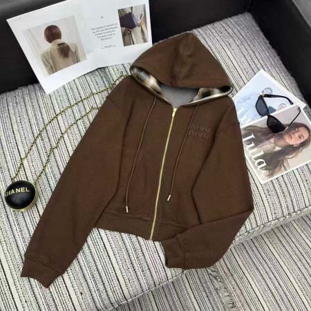 2025年11月24日入荷秋冬新作miumiuセットファッション/誕生日プレゼント/贈り物 can工場