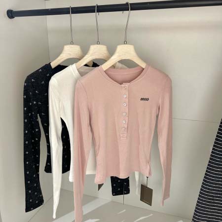 2025年11月24日入荷秋冬新作miumiu セット ファッション/誕生日プレゼント/贈り物 can工場