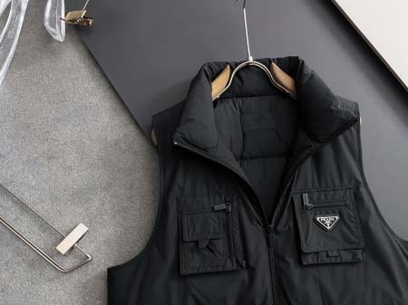 2025年11月25日入荷秋冬新作Pradaダウンベスト高級なプレゼント/誕生日プレゼント/高品質/メンツ/記念品/ wenzhou工場