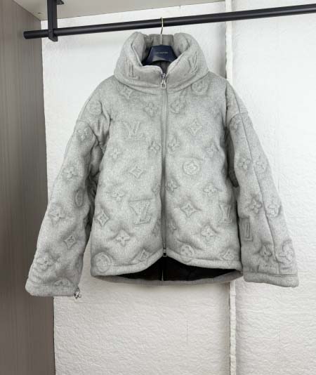 2025年11月4日秋冬新作Louis vuittonダウン...