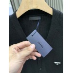 2025年11月13日秋冬新作Prada ニットカーディガン  高品質人気商品/LDF工場