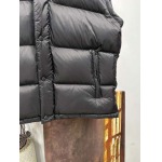 2025年11月14日秋冬新作PRADAダウンベスト高品質人気商品/QIU工場