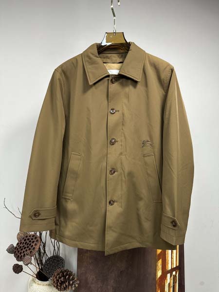 2025年11月14日秋冬新作Burberryダウンジャケッ...