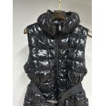2025年11月17日秋冬新作Moncler女性ダウンジャケット高品質人気商品/QIU工場