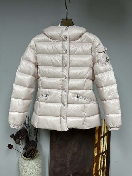 2025年11月17日秋冬新作MONCLER 女性ダウンジャ...