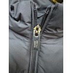 2025年11月17日秋冬新作ARMANIダウンベスト高品質人気商品/QIU工場