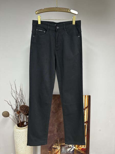 2025年11月17日秋冬新作Burberryジーパン高品質...