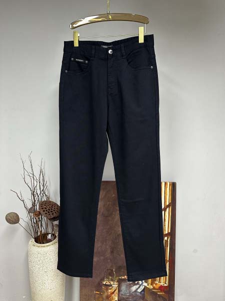 2025年11月17日秋冬新作Burberryジーパン高品質...