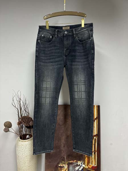 2025年11月17日秋冬新作Burberryジーパン高品質...