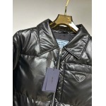 2025年11月17日秋冬新作Pradaダウンジャケット高品質人気商品女性用/QIU工場