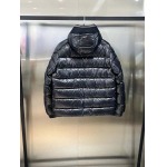 2025年11月17日秋冬新作Monclerダウンジャケット高品質人気商品/QIU工場