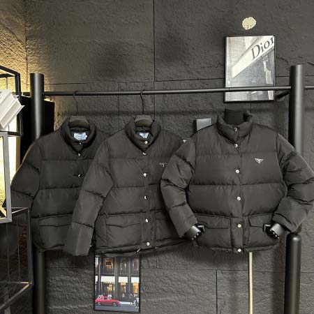 2025年11月18日入荷秋冬新作Pradaファッション/誕...