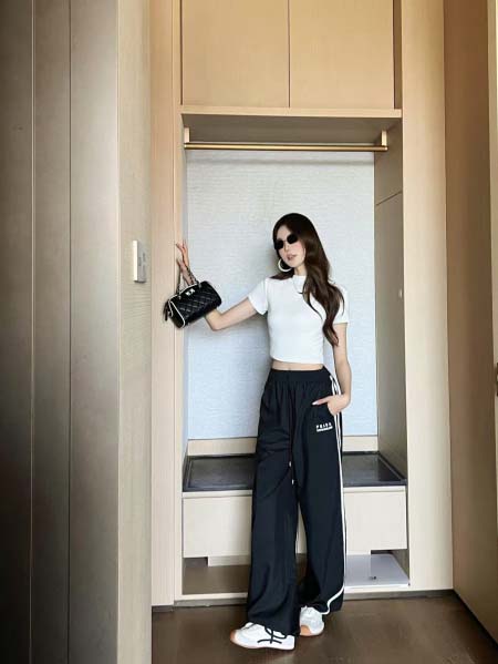 2025年11月18日入荷秋冬新作Prada ズボンファッシ...