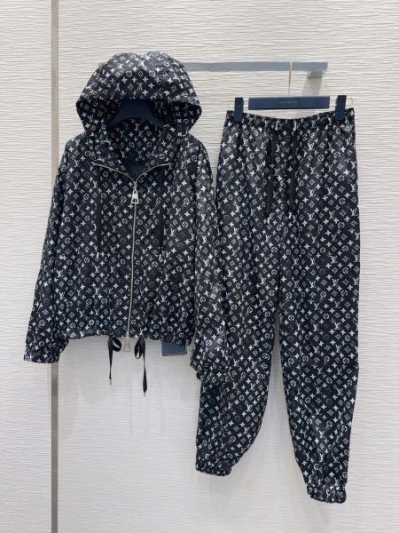 2025年11月18日入荷秋冬新作Louis Vuitton...