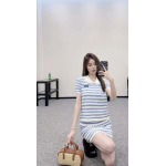 2025年11月18日入荷秋冬新作 miumiu ニット セットファッション/誕生日プレゼント/贈り物 can工場