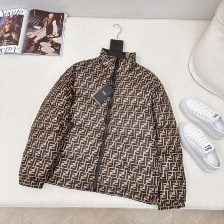 2025年11月22日入荷秋冬新作Fendiダウンジャケット...