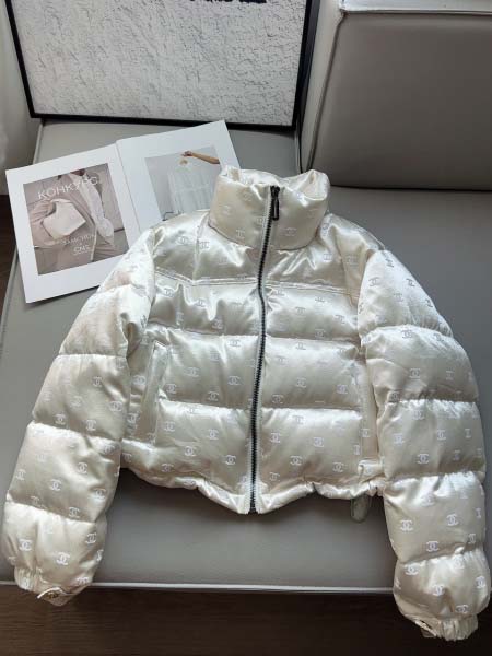 2025年11月22日入荷秋冬新作Chanelダウンジャケッ...