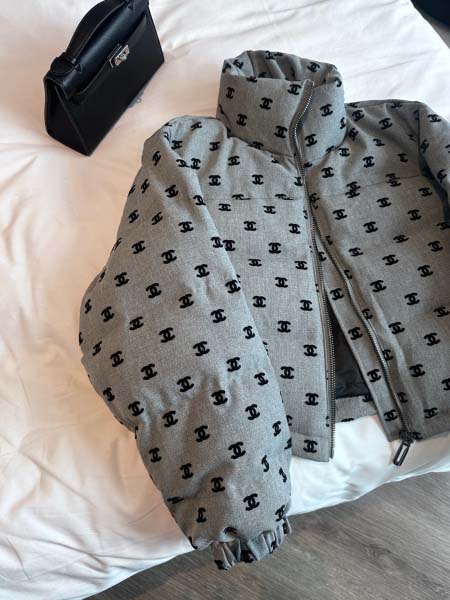 2025年11月22日入荷秋冬新作Chanelダウンジャケッ...