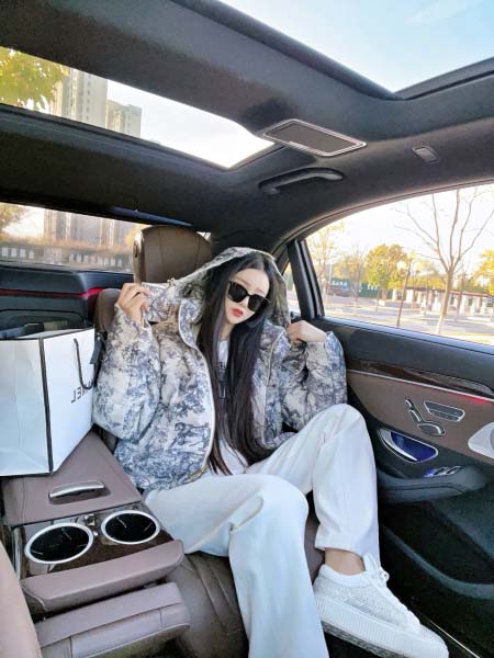 2025年11月23日入荷秋冬新作Diorダウンジャケットフ...