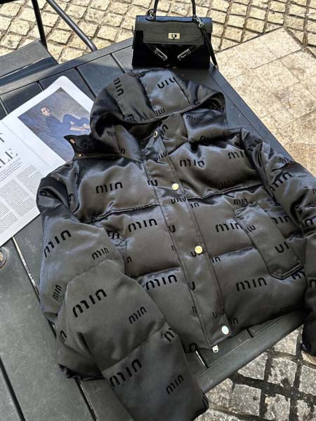 2025年11月23日入荷秋冬新作miumiuダウンジャケッ...