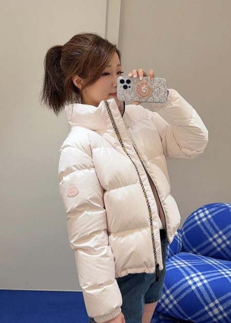 2025年11月23日入荷秋冬新作Burberryダウンジャ...