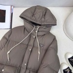 2025年11月23日入荷秋冬新作Pradaダウンジャケットファッション/誕生日プレゼント/贈り物 can工場