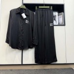 2025年11月24日入荷秋冬新作miumiuセット ファッション/誕生日プレゼント/贈り物 can工場