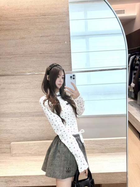 2025年11月24日入荷秋冬新作miumiu セット 3点...