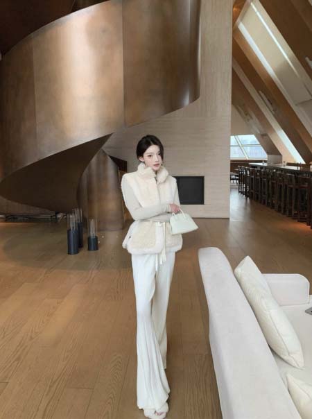 2025年11月24日入荷秋冬新作miumiuズボン ファッ...