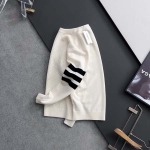 2025年11月24日入荷秋冬新作Thom Browneセーター高級なプレゼント/誕生日プレゼント/高品質/メンツ/記念品/ wenzhou工場