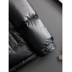 2025年11月25日入荷秋冬新作Pradaダウンジャケット高級なプレゼント/誕生日プレゼント/高品質/メンツ/記念品/ wenzhou工場