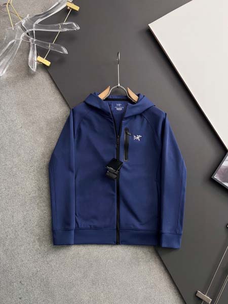 2025年11月26日入荷秋冬新作ARCTERYXジャケット...