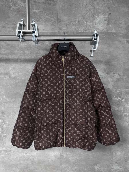 2025年11月27日秋冬新作Louis Vuittonダウ...