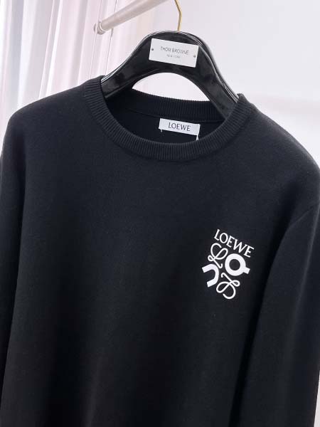 2025年12月5日入荷新作Loeweセーター ★高級品/誕生日プレゼント/OM工場