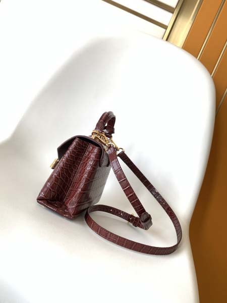 2025年12月9日入荷Louis Vuitton バッグN82033 N98925 N98928 N80432 N99017 N84714 N86012 Rose des Vents LV 27x11x19 高品質新作/誕生日プレゼント/