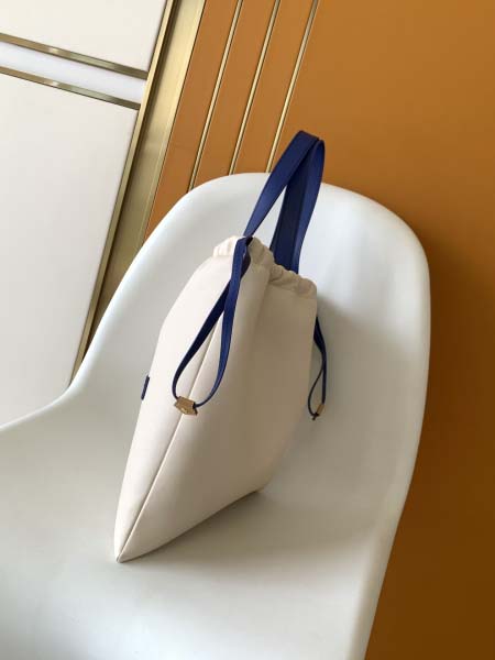 2025年12月9日入荷Louis Vuitton バッグM15235 LOUIS VUITTON×NigoFW25 Dust Bag Tote 34.0 x 34.0 x 18.0 高品質新作/誕生日プレゼント/ZC工場