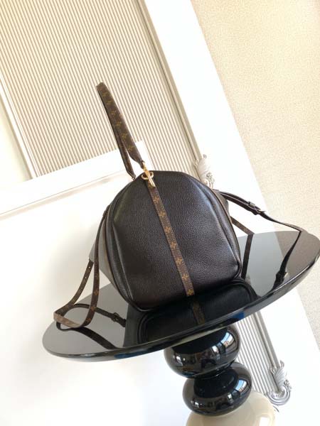 2025年12月9日入荷Louis Vuitton バッグM26359 高品質新作/誕生日プレゼント/ZC工場