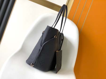 2025年12月9日入荷Louis Vuitton バッグM47143 M46482 M46599 M45685 M45684 M45686 M46676 Neverful 32x29x17cm 高品質新作/誕生日プレゼント/ZC工場