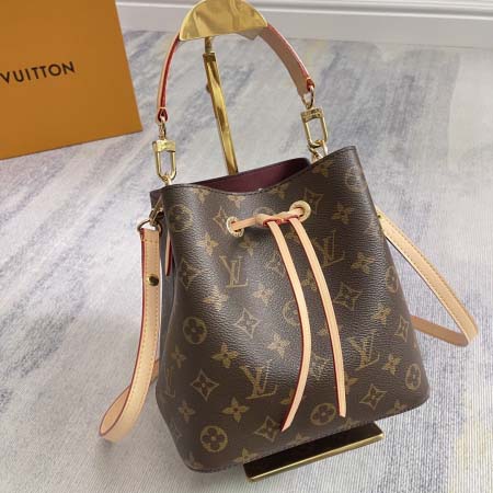 2025年12月9日入荷Louis Vuitton バッグM46581 NéONOé BB MonogramNeoonoBBNeonoAirPodiPhone 高品質新作/誕生日プレゼント/ZC工場