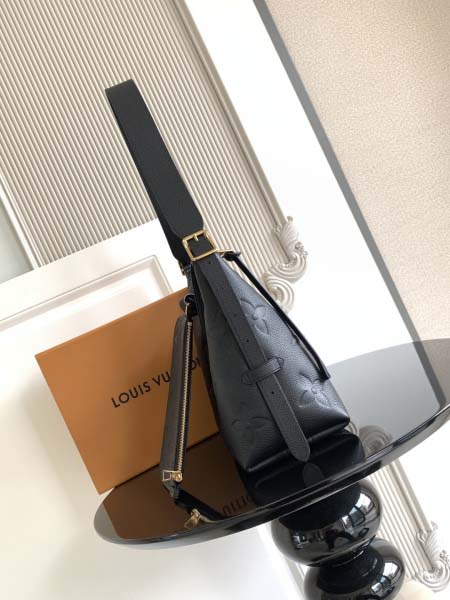 2025年12月10日入荷Louis Vuitton バッグ高品質新作/誕生日プレゼント/ZC工場