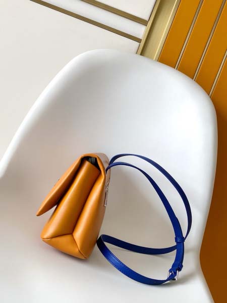 2025年12月10日入荷Louis Vuitton バッグ高品質新作/誕生日プレゼント/ZC工場